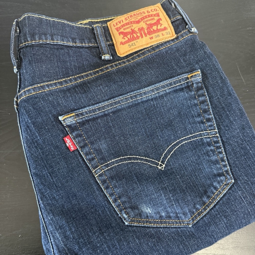 Levis 541 Athletic Taper Jeans Mens 38x32 Fits 37x29 Medium Wash Levis Strauss
